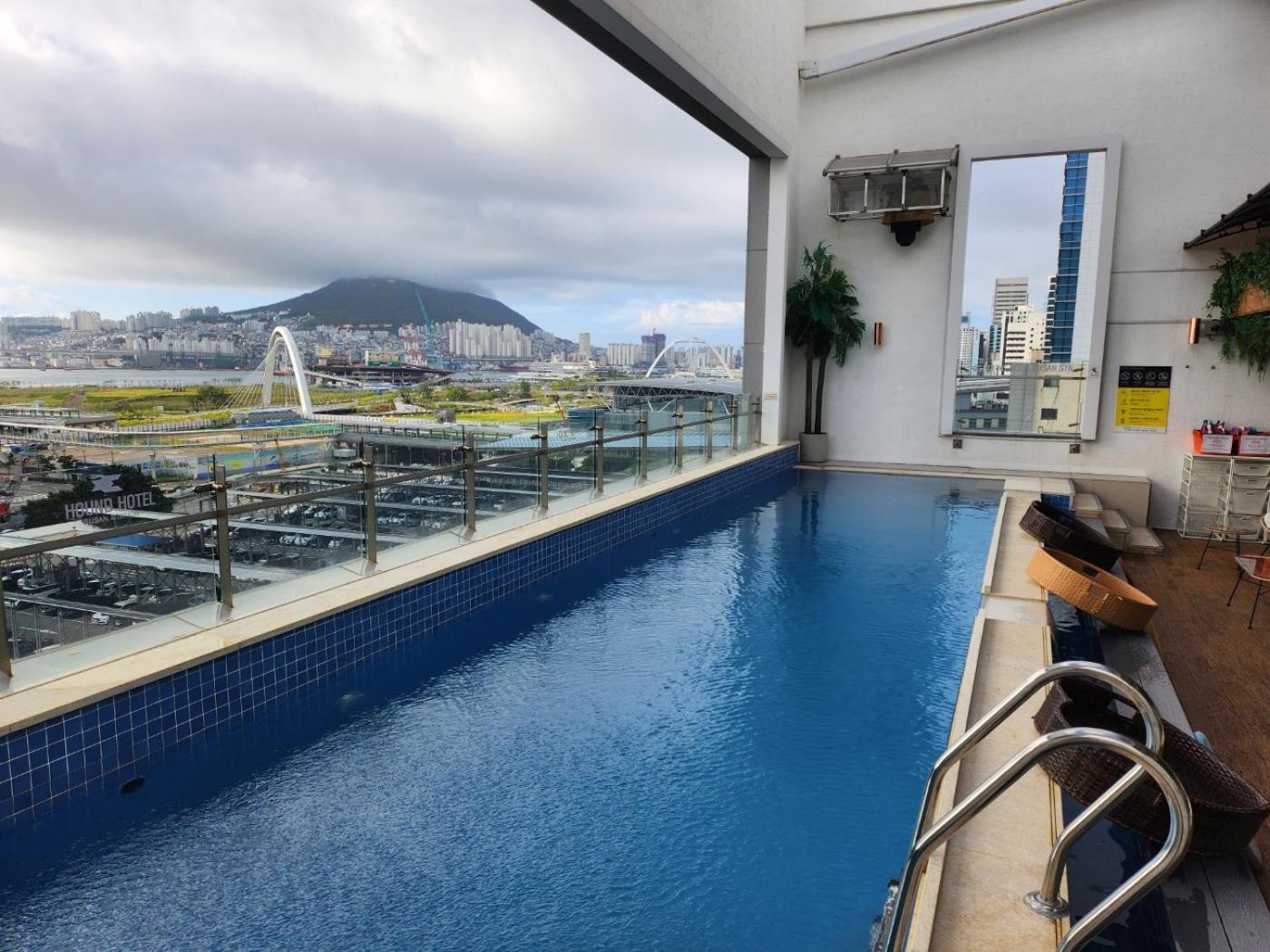 Hound Hotel Busan Station Exterior foto
